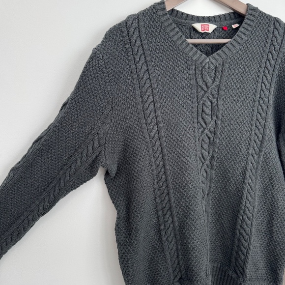 Men's HUDSON NORTH Cable Knit 100% Cotton V-neck Sweater, Charcoal Grey, Size XL - Picture 3 of 7